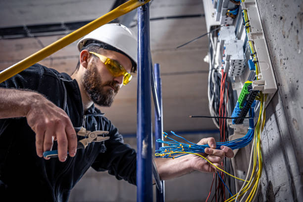 Best Emergency Electrical Repair  in Alton, IL